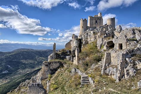  De  Rocca di Fortezza: Een middeleeuwse vesting met adembenemende uitzichten!